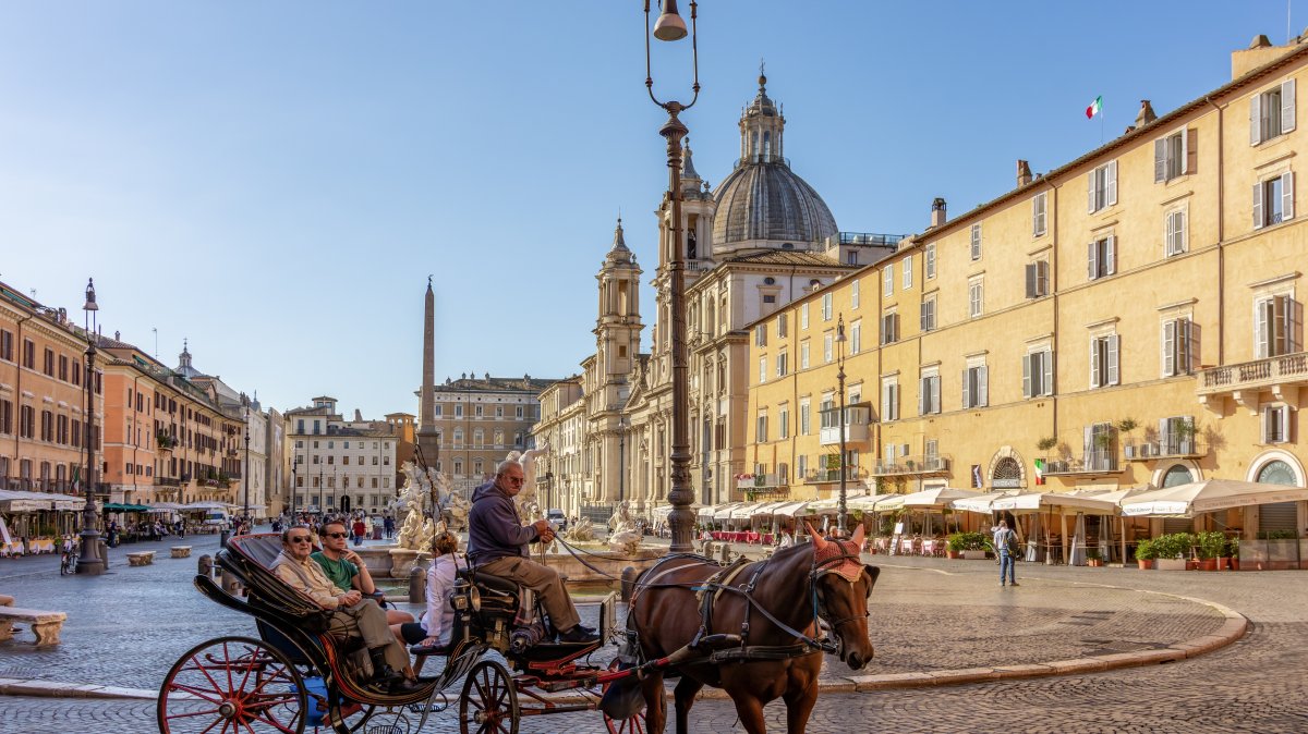 Horse-drawn carriage on Piazza Navona, Rome, Italy, Oct. 4, 2025. (Shutterstock Photo)
