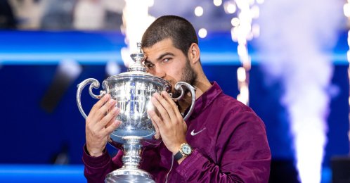 Spain's Carlos Alcaraz with the U.S. Open trophy after winning the final of men’s singles at Billie Jean King National Tennis Center, Flushing, U.S., Sept. 7, 2025. (Reuters Photo)