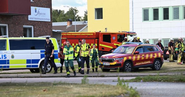 Police officers and rescue services work at the scene where an attacker with a sword wounded several people at a high school in Fagersta, central Sweden, Aug. 21, 2026. (AFP Photo)