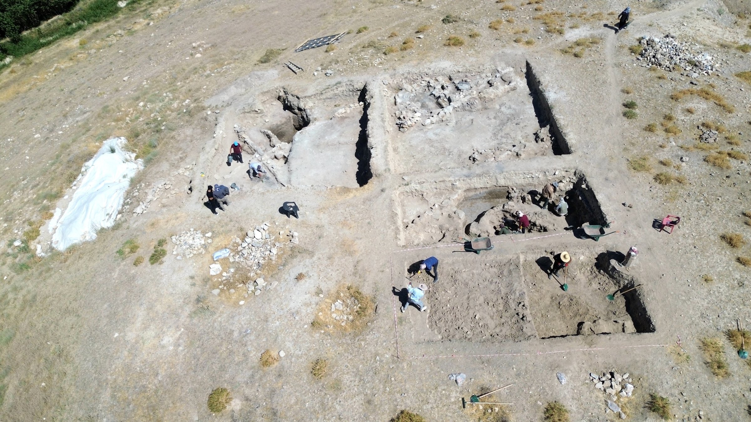 An aerial view of the excavation site at Iremir Mound, Van, Türkiye, Aug 23, 2026. (AA Photo)
