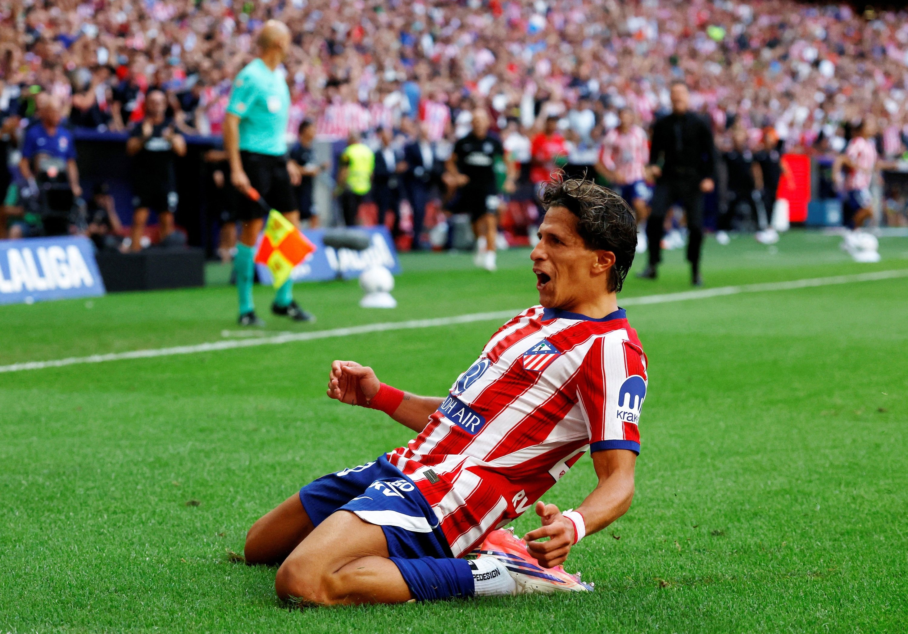 Atletico Madrid's Giuliano Simeone celebrates scoring their second goal against Villarreal Madrid, Spain, Aug. 23, 2026 (Reuters Photo)