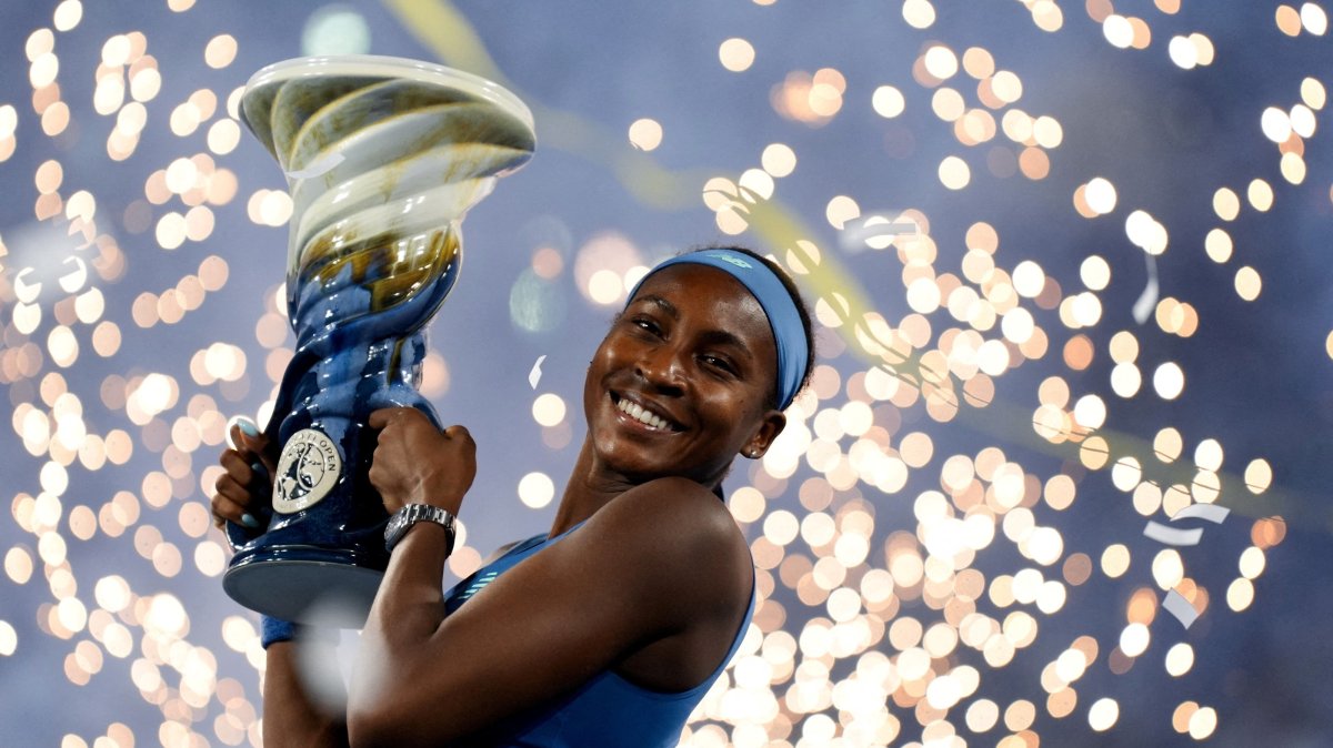 Coco Gauff celebrates defeating Jessica Pegula in the Cincinnati Open final at Lindner Family Tennis Center, Cincinnati, U.S., Aug. 23, 2026 (Reuters Photo)