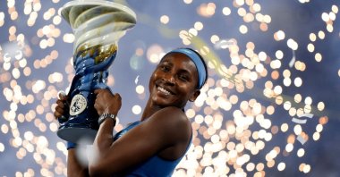 Coco Gauff celebrates defeating Jessica Pegula in the Cincinnati Open final at Lindner Family Tennis Center, Cincinnati, U.S., Aug. 23, 2026 (Reuters Photo)
