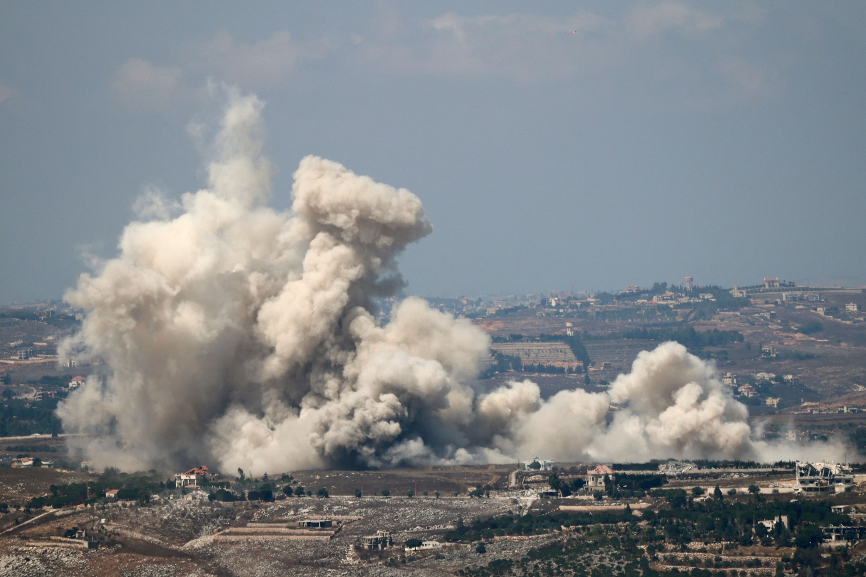 Israel systematically levels ‘entire neighborhoods’ in S. Lebanon