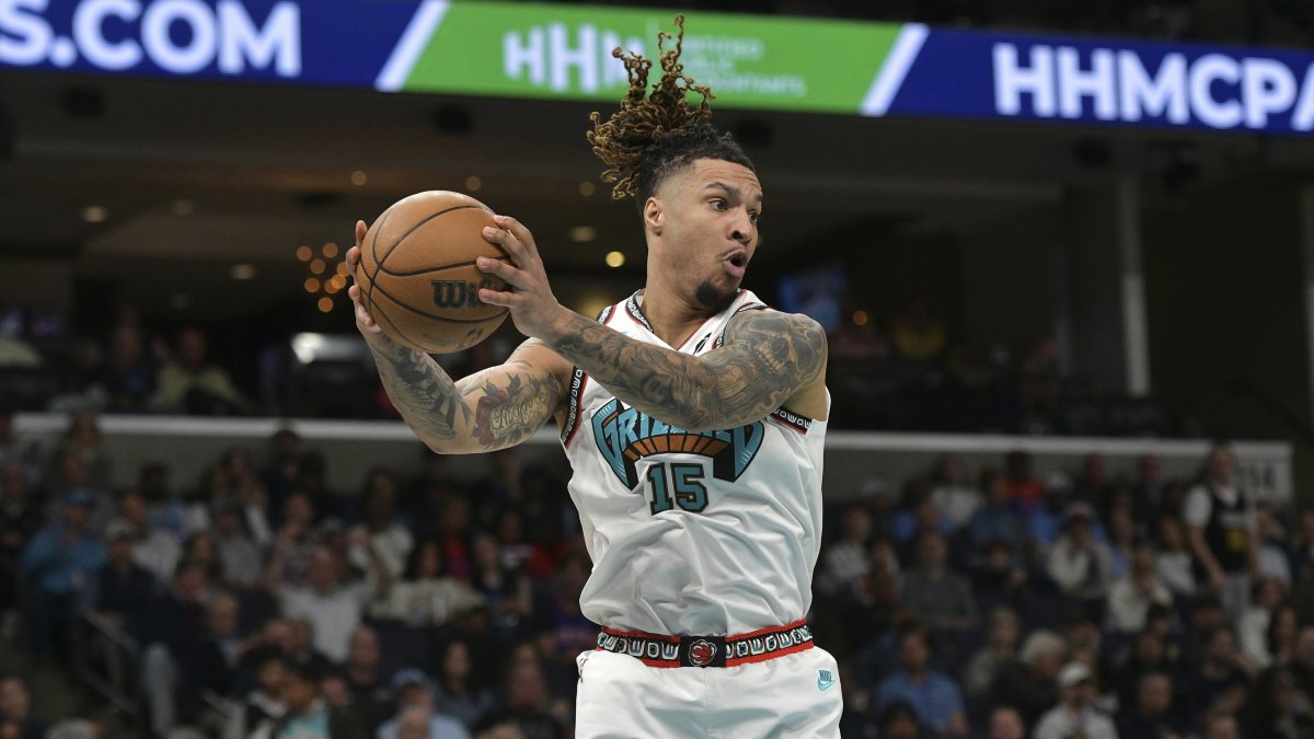 Memphis Grizzlies forward Brandon Clarke plays in the first half of an NBA basketball game against the New York Knicks, Memphis, U.S., Feb. 28, 2025. (AP Photo)