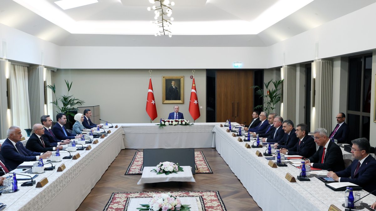 President Recep Tayyip Erdoğan chairs a Cabinet meeting in Ahlat, Bitlis, Aug. 25, 2026. (AA Photo)