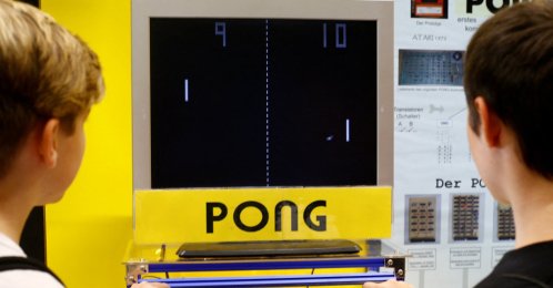 People play Atari arcade game "Pong" at the Gamescom computer and video games fair, Cologne, Germany, Aug. 22, 2018. (Reuters Photo)