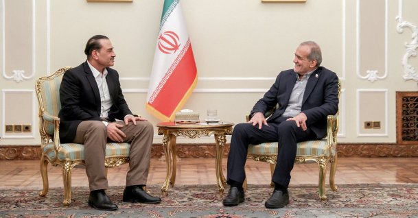 Iranian President Masoud Pezeshkian (R) meets with Pakistan military chief Field Marshal Asim Munir, in Tehran, Iran, Aug. 24, 2026. (Reuters Photo)