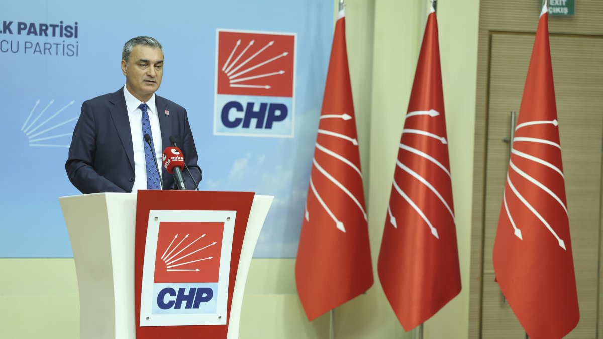 CHP spokesperson Müslim Sarı holds a news conference following meetings of the party’s Central Executive Board and Party Assembly, Ankara, Türkiye, Aug. 26, 2026. (AA Photo)