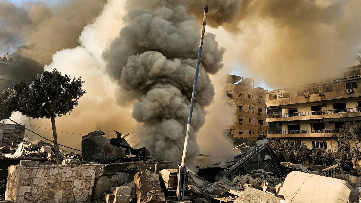 Smoke rises from the site of an Israeli airstrike in the southern suburbs of Beirut, Lebanon, March 3, 2026. (AFP Photo)
