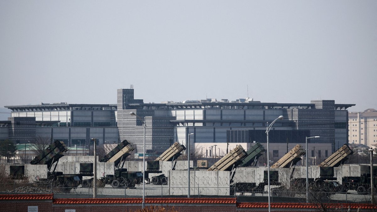 U.S. Patriot missile defense systems at a U.S. Army base in Pyeongtaek, South Korea, March 10, 2026. (Reuters File Photo)