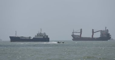 Vessels in the Strait of Hormuz are visible near the beach of Bandar Abbas, Iran, Aug. 26, 2026. (Reuters Photo)