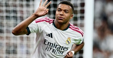 Real Madrid's Kylian Mbappe celebrates scoring their fourth goal to complete his hat trick in a La Liga tie against Real Sociedad, Madrid, Spain, Aug. 26, 2026 (Reuters Photo)