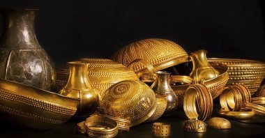 A undated handout photo by the Museum of Villena shows several items dated back Bronze Age that are made up of the Treasure of Villena, in Villena, Alicante, eastern Spain, Aug. 27, 2026. (EPA Photo)