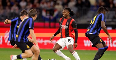 Rafael Leao of AC Milan in action during the AC Milan vs Inter Milan pre-season friendly at Optus Stadium in Perth, Australia, Aug. 5, 2026. (EPA Photo)