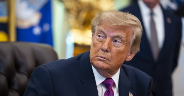U.S. President Donald Trump listens prior to signing an executive order to rename Lake Ontario as Lake America, amid a recent trade war, in the Oval Office of the White House in Washington, D.C., U.S., Aug. 27, 2026. (EPA Photo)