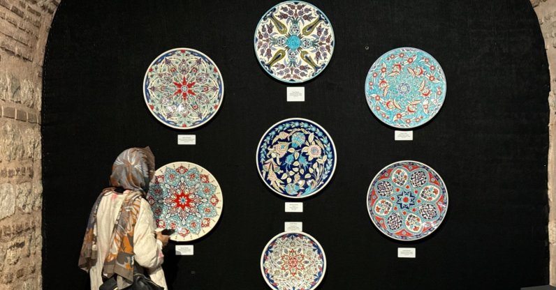 Visitors tour the “Colors of Fire” exhibition by artist Mümine Ateş and her students, Istanbul, Türkiye, Aug. 24, 2026. (AA Photo)