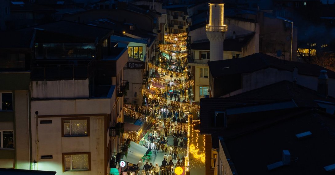 An aerial view of Üsküdar Gastronomy street, Istanbul, Türkiye, March 2, 2025 (Shutterstock Photo)