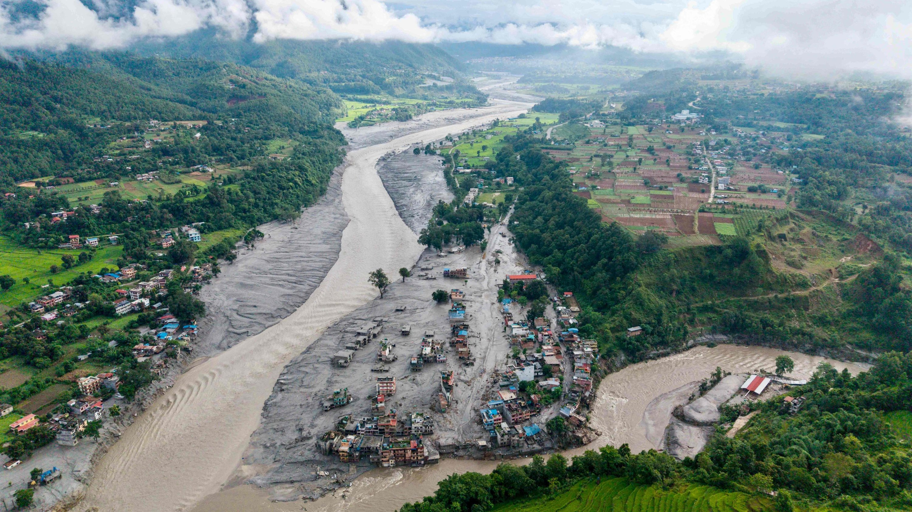 Rising lake threatens new flooding after deadly Nepal-Tibet disaster