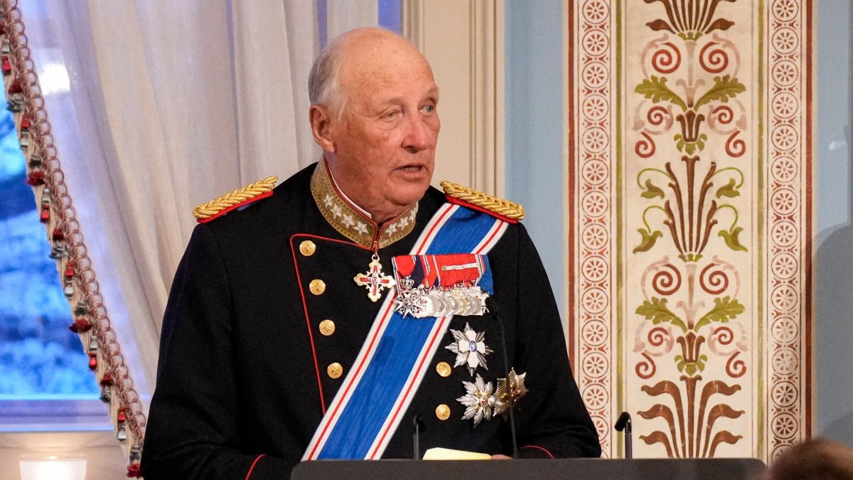 Norway's King Harald gives a speech at the gala dinner during the state visit of Iceland's President Halla Tomasdottir and her husband Bjorn Skulason, Oslo, Norway, April 8, 2025. (AFP Photo)