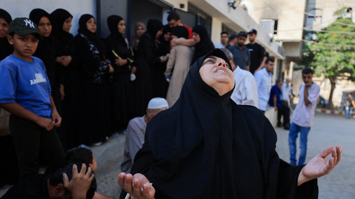 A mourner reacts during the funeral of Palestinians who were killed in Israeli strikes, according to medics, Gaza City, Palestine, Aug. 26, 2026. (Reuters Photo)