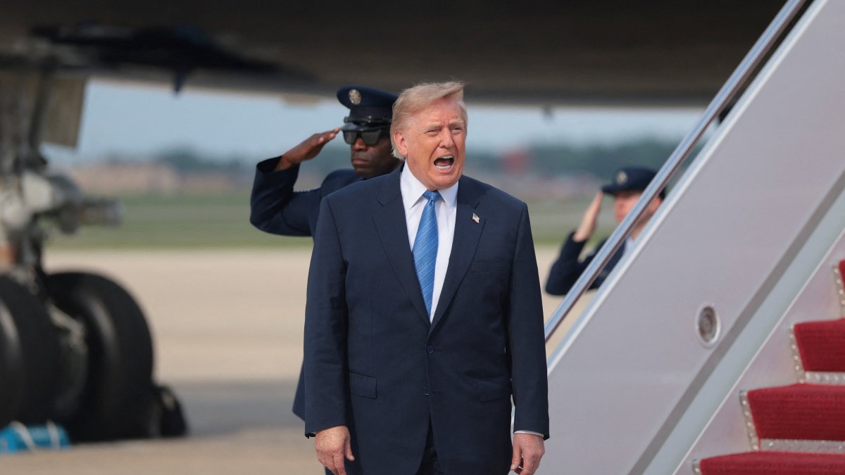 U.S. President Donald Trump arrives at Joint Base Andrews, Maryland, U.S., Aug. 28, 2026. (Reuters Photo)