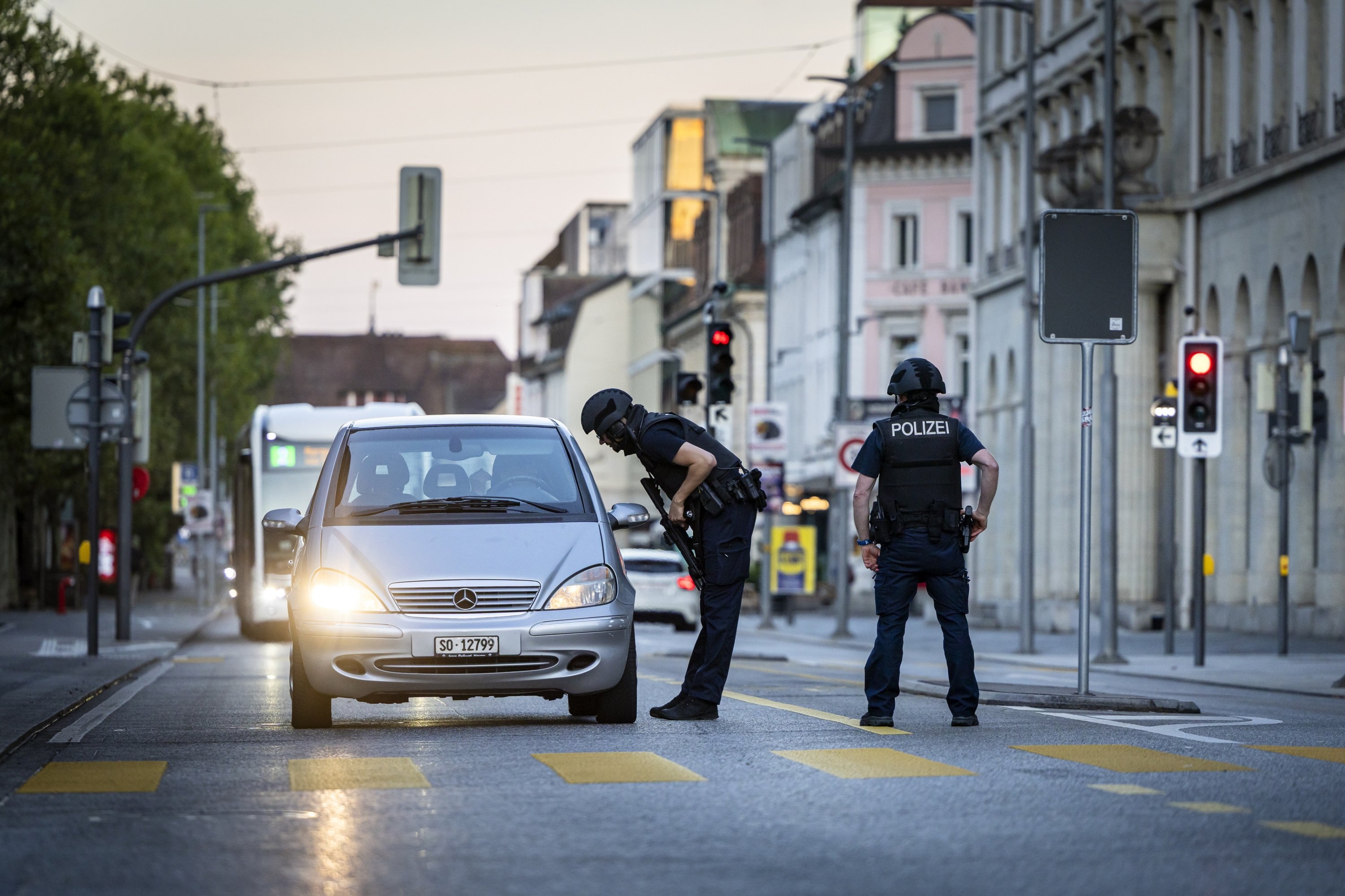 Switzerland launches manhunt after 1 dead in rave shooting