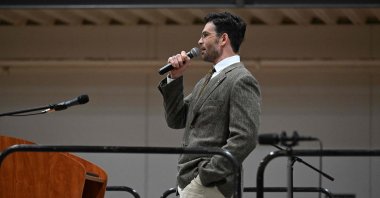 Influencer and left-wing political commentator Hasan Piker speaks during a campaign rally for Wisconsin Gubernatorial candidate Francesca Hong, Wisconsin, U.S., Aug. 2, 2026. (AFP Photo)