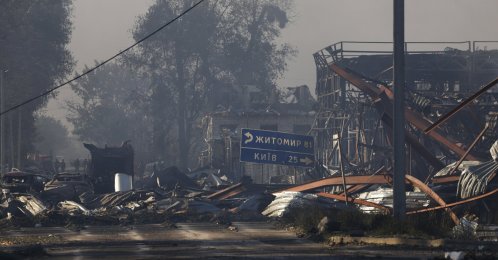 A  view of a street after a Russian drone strike on storage facilities in the village of Myla near Kyiv, Ukraine, Aug. 29, 2026. (EPA Photo)