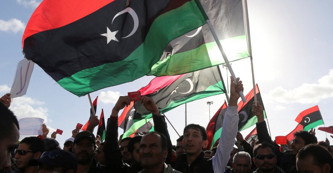 People wave Libyan flags during a demonstration in Benghazi, Libya, Feb. 7, 2014. (Reuters Photo)