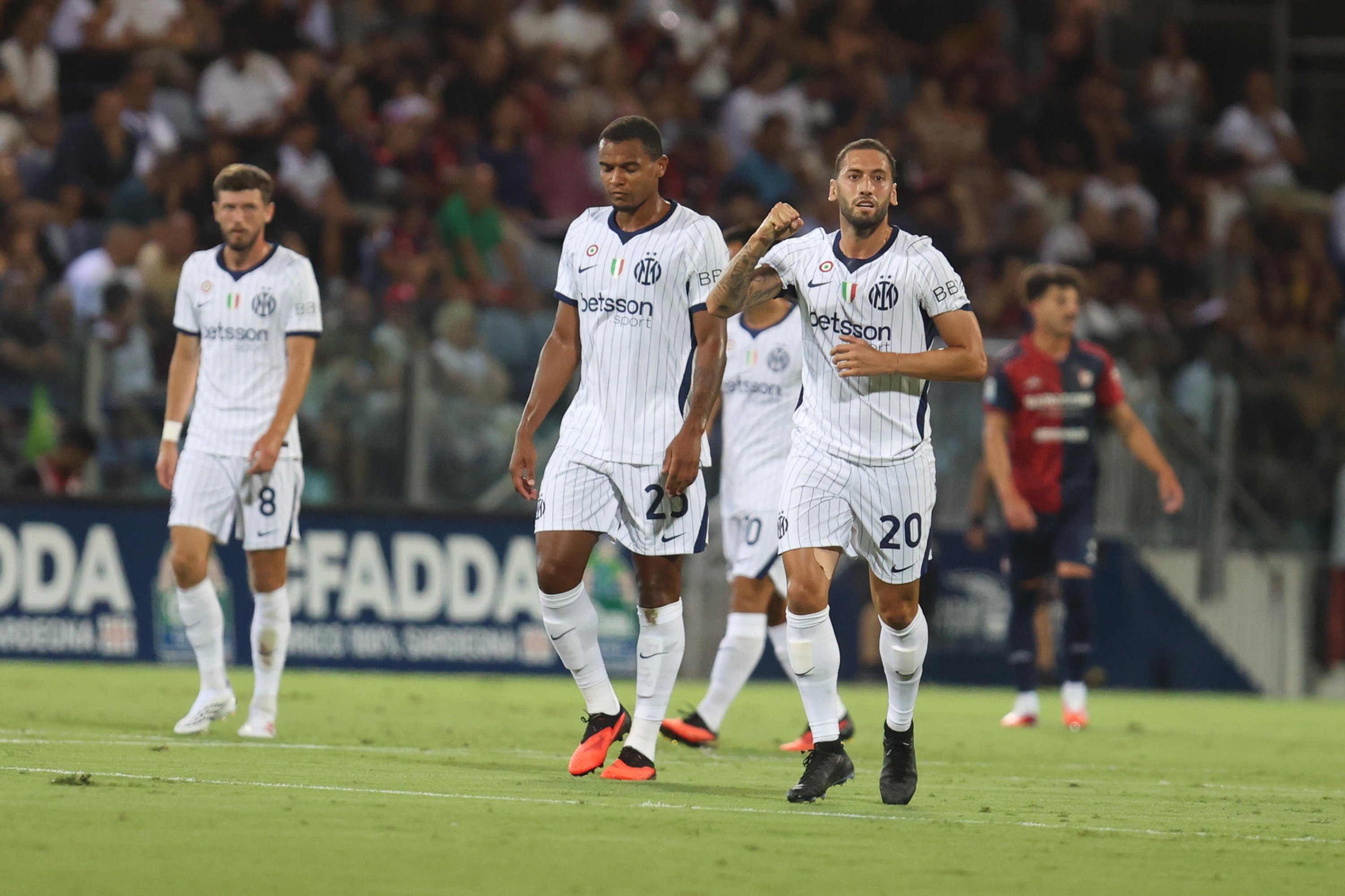 Sole Çalhanoğlu strike secures narrow Inter win over Cagliari