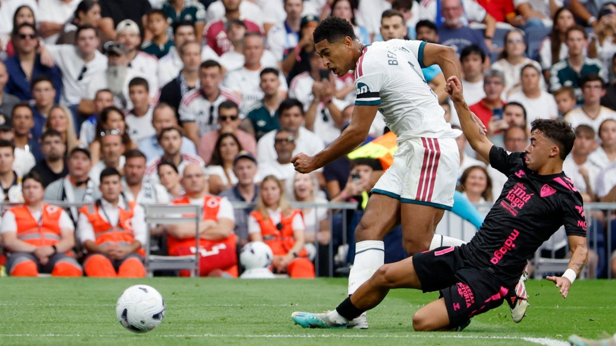 Real Madrid's Jude Bellingham scores their first goal in a La Liga match against Malaga at Estadio Bernabeu, Madrid, Spain, Aug. 30, 2026. (Reuters Photo)