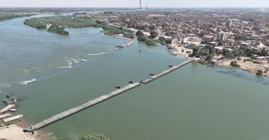 A floating bridge connecting the two banks of the Euphrates River, built through cooperation between Turkish and Syrian armies, Deir el-Zour, Syria, Aug. 30, 2026. (AA Photo)