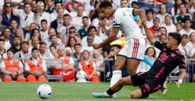 Real Madrid's Jude Bellingham scores their first goal in a La Liga match against Malaga at Estadio Bernabeu, Madrid, Spain, Aug. 30, 2026. (Reuters Photo)
