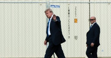 U.S. President Donald Trump waves to reporters after arriving aboard Marine One, coming home from Houston, Texas, on the Ellipse near the White House in Washington, D.C., U.S., Aug. 28, 2026. (Reuters Photo)