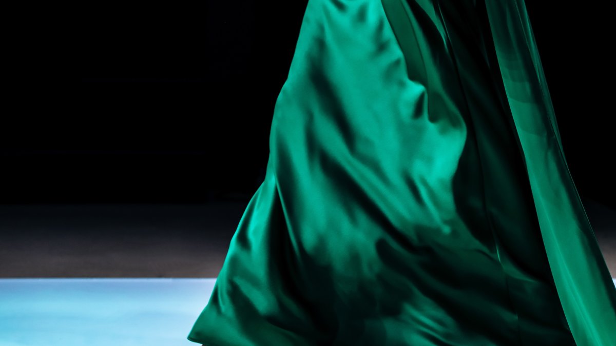 Designers now understand that certain moments will travel beyond the room: an extraordinary entrance, a dramatic finale, an unexpected soundtrack or one unforgettable dress. (Shutterstock Photo)