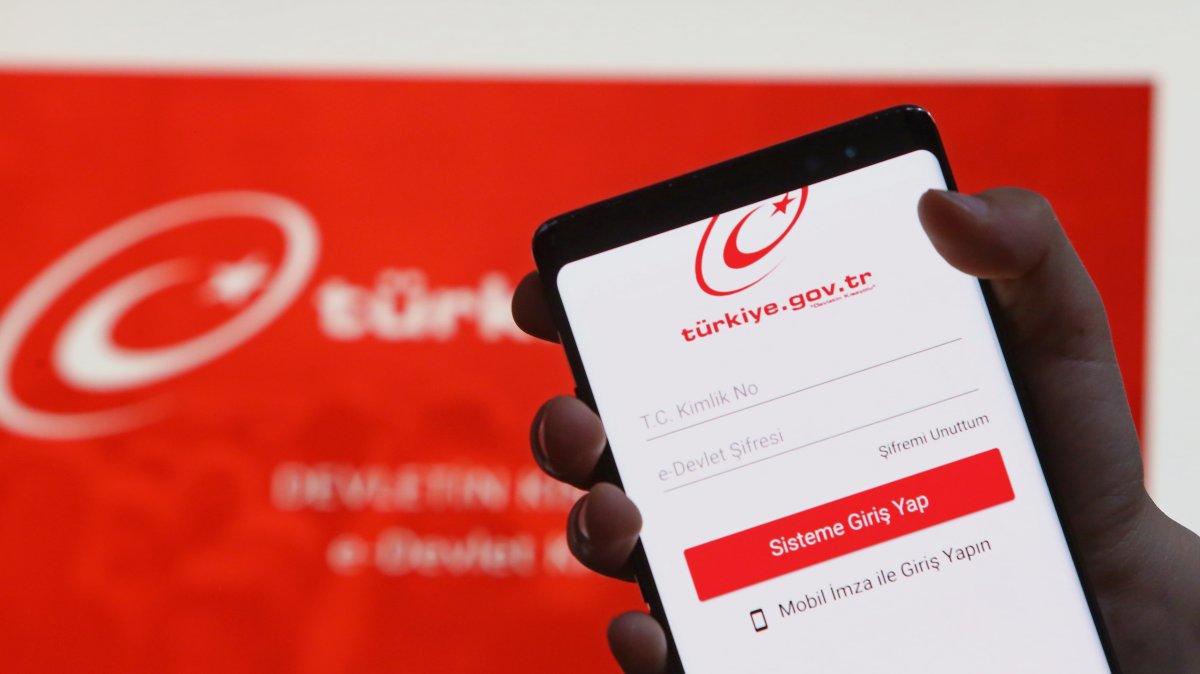 A screen displays Türkiye's e-Government Gateway, Istanbul, Türkiye, April 6, 2020. (Shutterstock Photo)