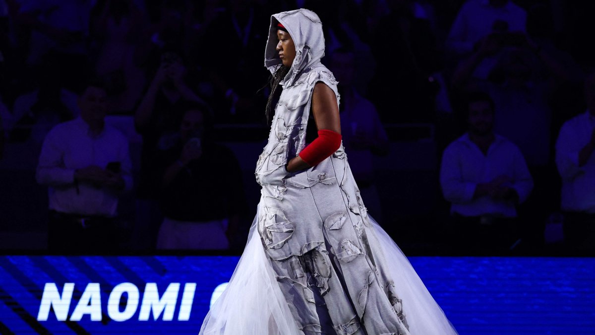 Japan's Naomi Osaka walks onto the court against Anastasia Zakharova during their Women's Singles first-round match on Day Two of the 2026 US Open at the USTA Billie Jean King National Tennis Center in the Flushing neighborhood of the borough of Queens, New York City, Aug. 31, 2026. (AFP Photo)