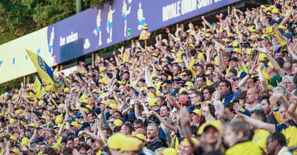 Union SG's fans pictured during the Belgian "Pro League" First Division football match between Union Saint-Gilloise and RSC Anderlecht at Stade Joseph Marien in Brussels, Aug. 30, 2026. (AFP Photo)
