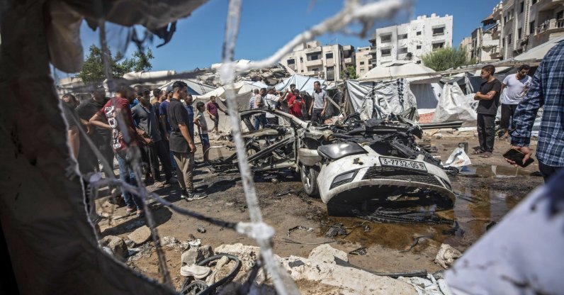 Locals gather at the site of an Israeli airstrike in Gaza City, Palestine, Sept. 1, 2026. (EPA Photo)