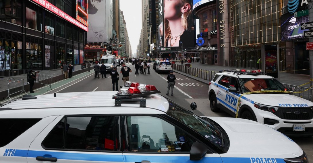Members of the NYPD stand guard at the scene of an officer-involved shooting in Times Square, New York City, U.S., Aug. 31, 2026. (Reuters Photo)