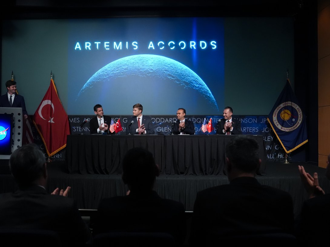 NASA Administrator Jared Isaacman (2nd-L), Industry and Technology Minister Mehmet Fatih Kacır (2nd-R) and Turkish Space Agency (TUA) President Yusuf Kıraç (R) attend the ceremony marking Türkiye's signing of the Artemis Accords, Washington, U.S., Aug. 31, 2026. (AA Photo)