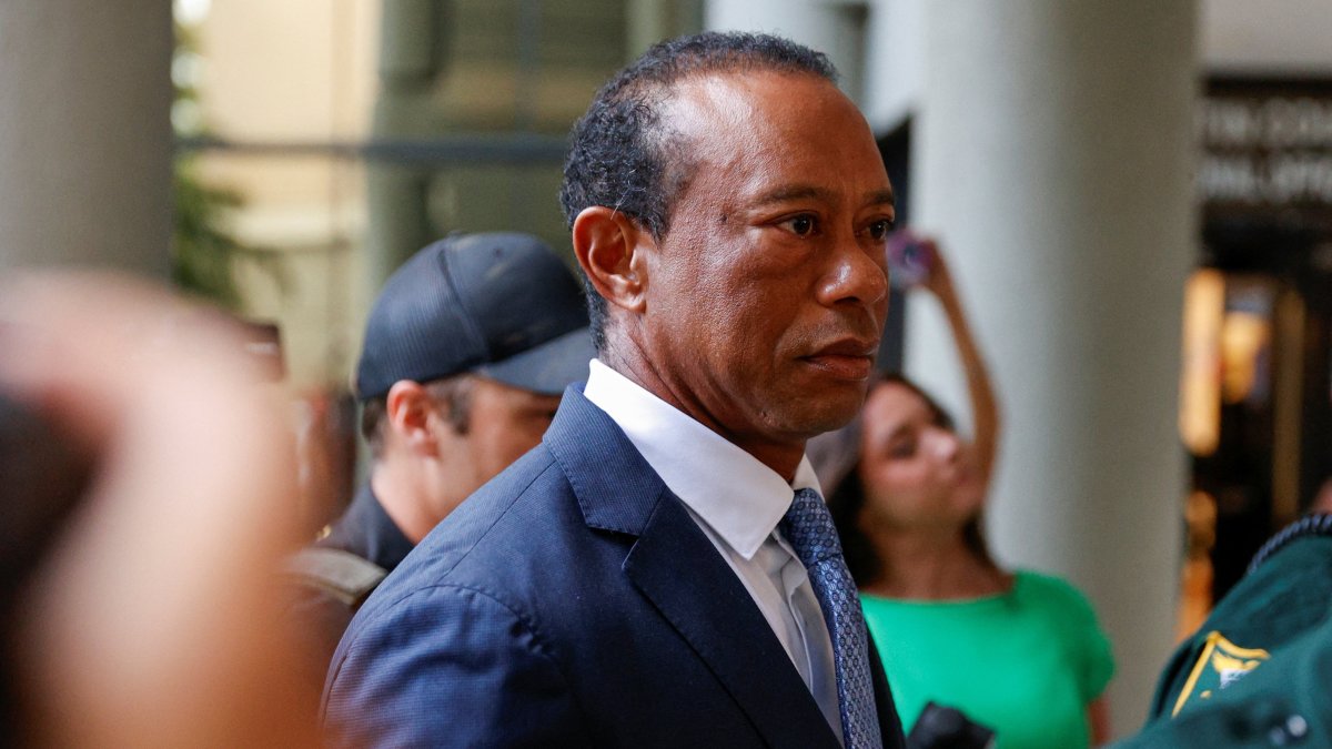 Golfer Tiger Woods walks outside the courthouse, where he is scheduled to appear before a judge in person for the first time since his March 27 car accident, when he was arrested on a misdemeanor driving under the influence (DUI) charge after a rollover crash, Stuart, Florida, U.S., Sept. 2, 2026. (Reuters Photo)