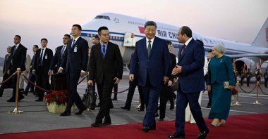 China's President Xi Jinping (C) walks along with his Egyptian counterpart Abdel-Fattah el-Sissi upon his arrival at the Cairo International Airport, Cairo, Egypt, Sept. 1, 2026. (AFP Photo)
