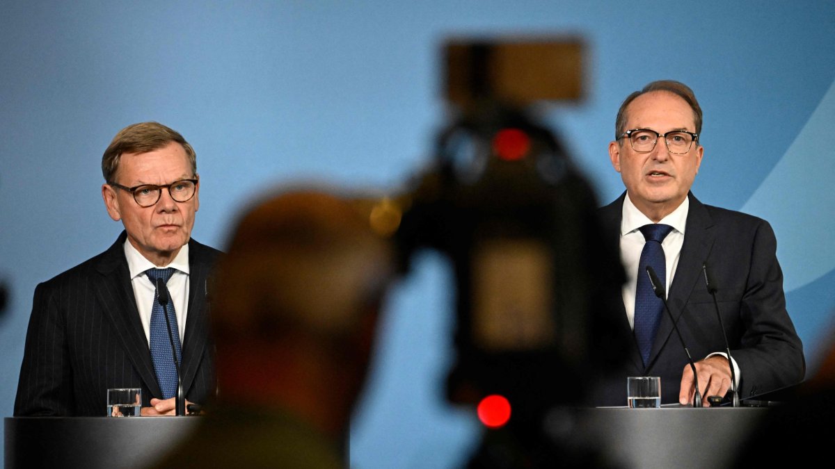 German Interior Minister Alexander Dobrindt (R) and German Foreign Minister Johann Wadephul deliver a joint statement on national security at the Interior Ministry, Berlin, Germany, Sept. 1, 2026. (AFP Photo)