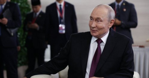 Russian President Vladimir Putin meets with participants before a plenary session of Eastern Economic Forum in Vladivostok, Russia, Sept. 3, 2026. (Reuters Photo)