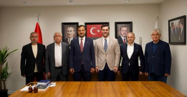 Four CHP members of the Üsküdar Municipal Council resign from their party and join the AK Party, Istanbul, Türkiye, Sept. 4, 2026. (DHA Photo)