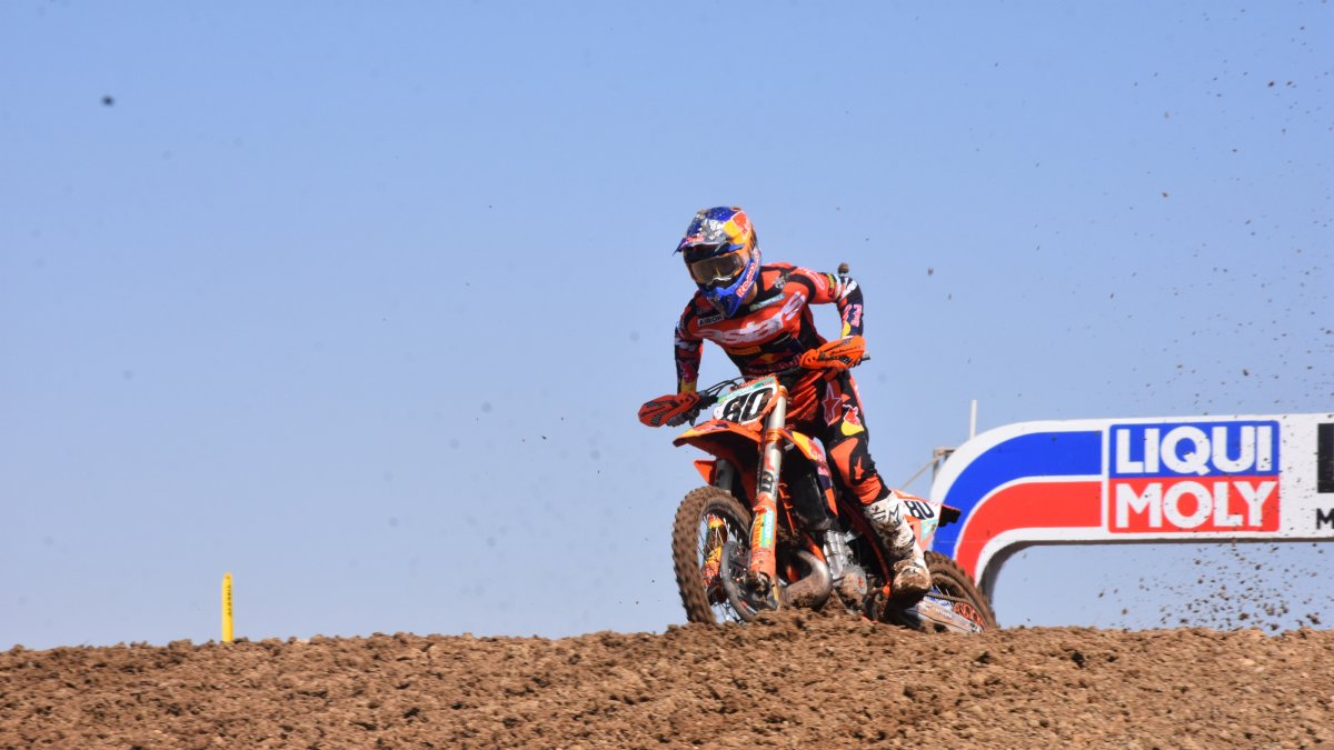 Riders compete during free practice and qualifying sessions at the 17th round of the FIM Motocross World Championship as MXGP Türkiye hosts MXGP, MX2, EMX250 and EMX125 competitions at the Motor Sports Center, Afyonkarahisar, Türkiye, Sept. 5, 2026. (AA Photo)