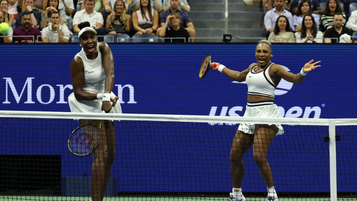 Serena Williams (R) and Venus Williams in action during their U.S. Open first-round match against Australia's Maya Joint and Taiwan's Chan Hao-ching at Flushing Meadows, New York City, U.S., Sept. 4, 2026. (Reuters Photo)