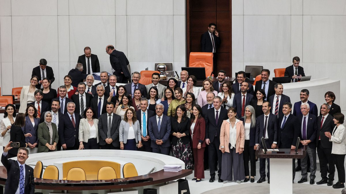 DEM Party lawmakers pose after a vote at Parliament, Ankara, Türkiye, Aug. 10, 2026. (AFP Photo)